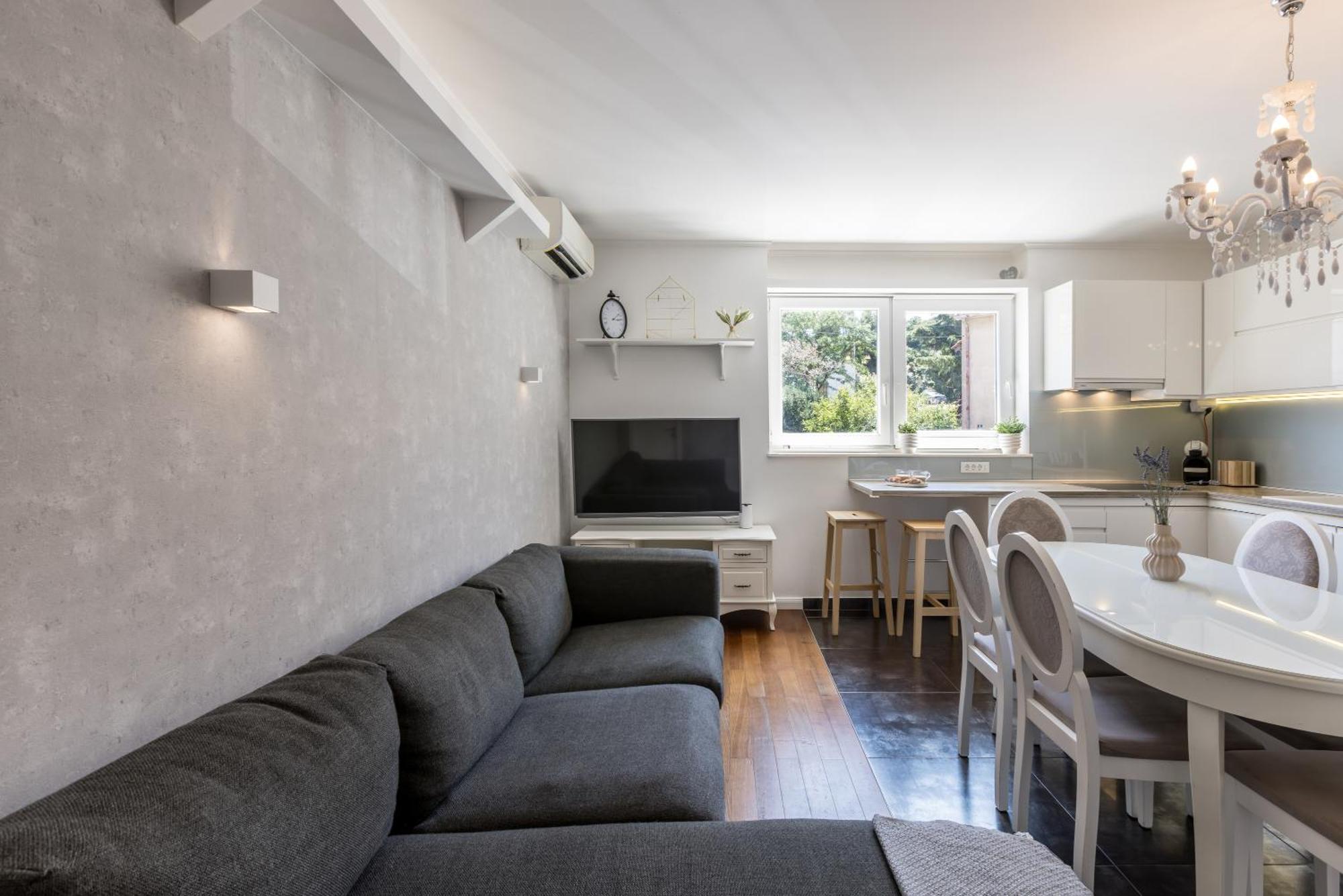 Central Park Apartment With Terrace Split Exterior photo